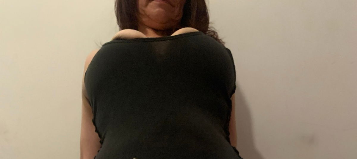 Hungry.cougar.milf
