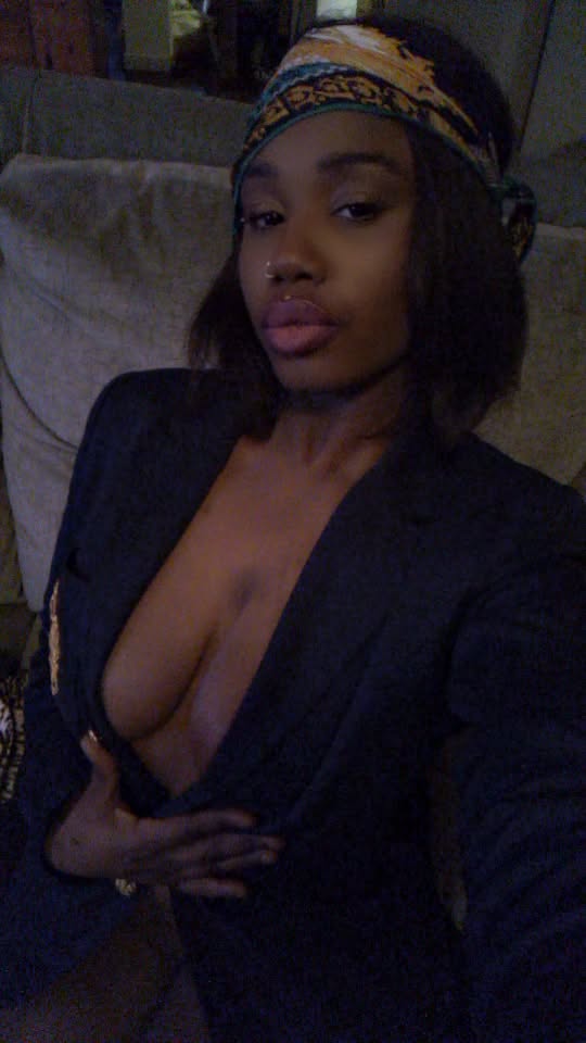 lovelyamelia_DUO