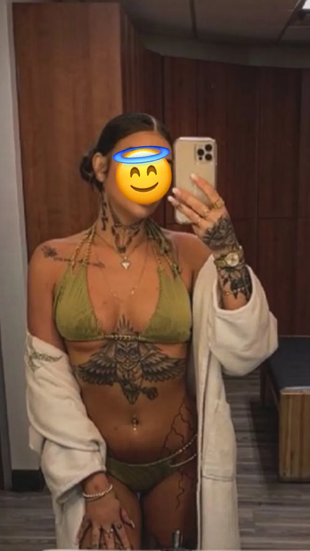 Rosaliee20