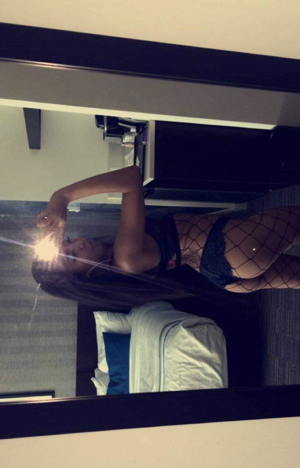EMILIABLVWILFRIDHAMEL