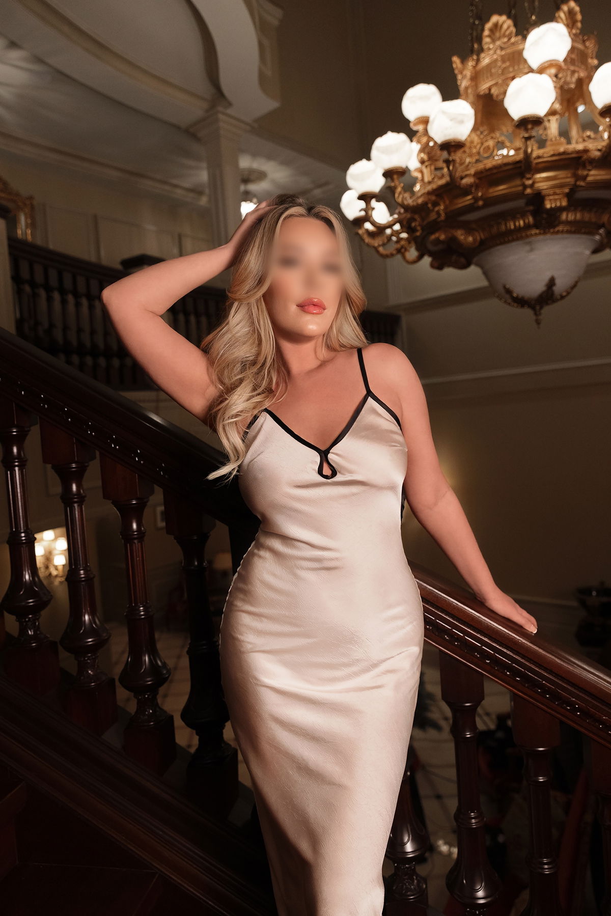 Pamela.Luscious