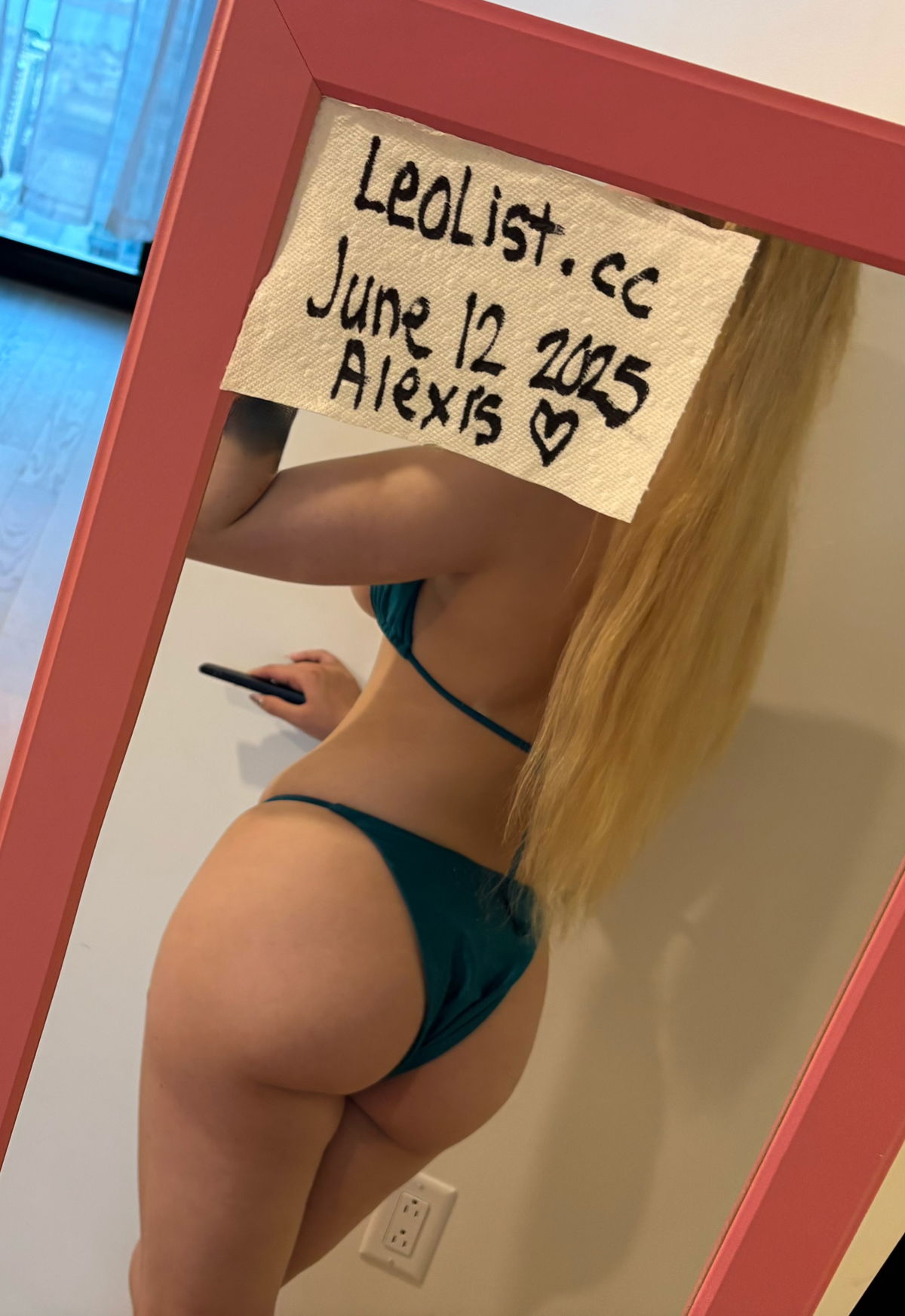 Alexisxoxo