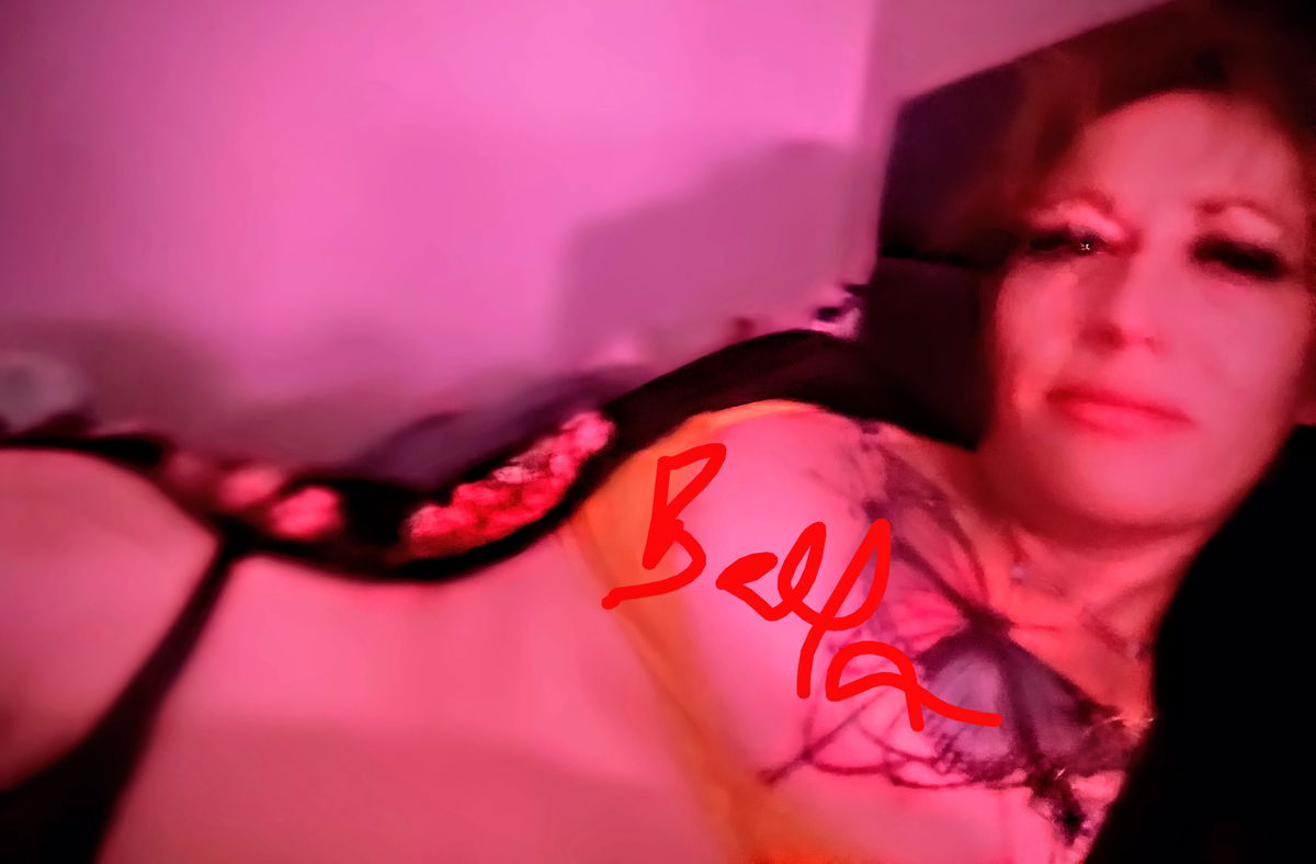 Bella44