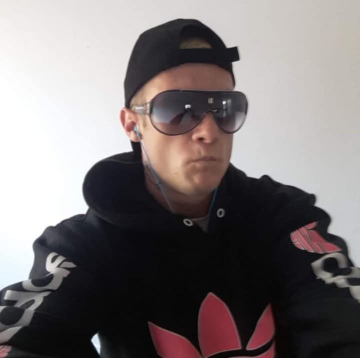 Jamesescorthomme