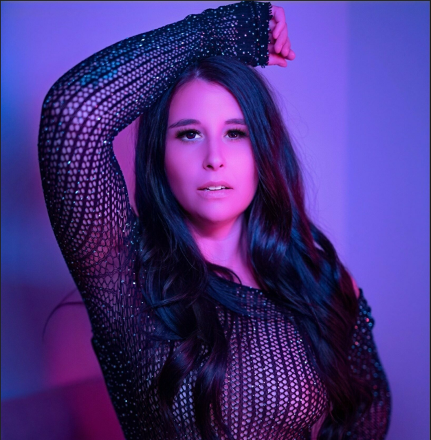 missbrunette