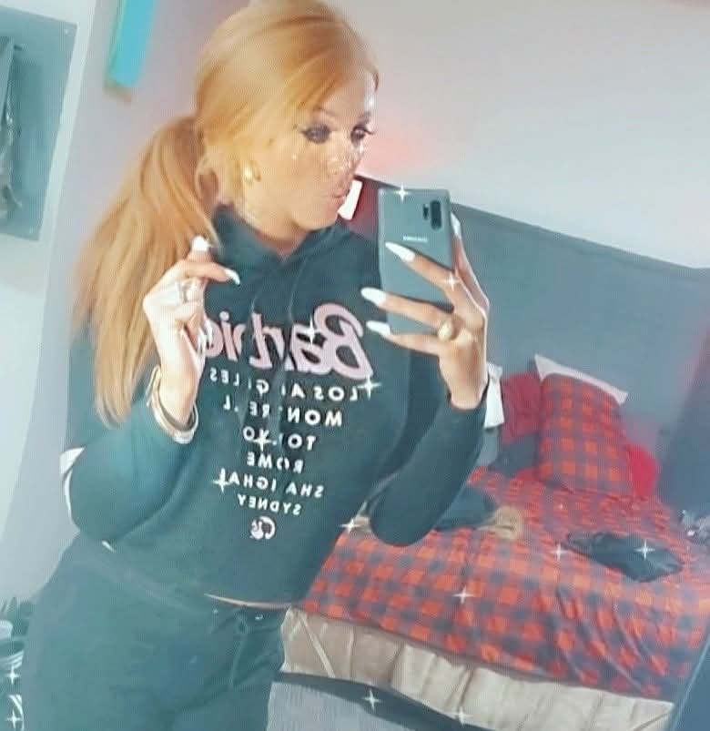PromoLARACROFTXTRANSEX