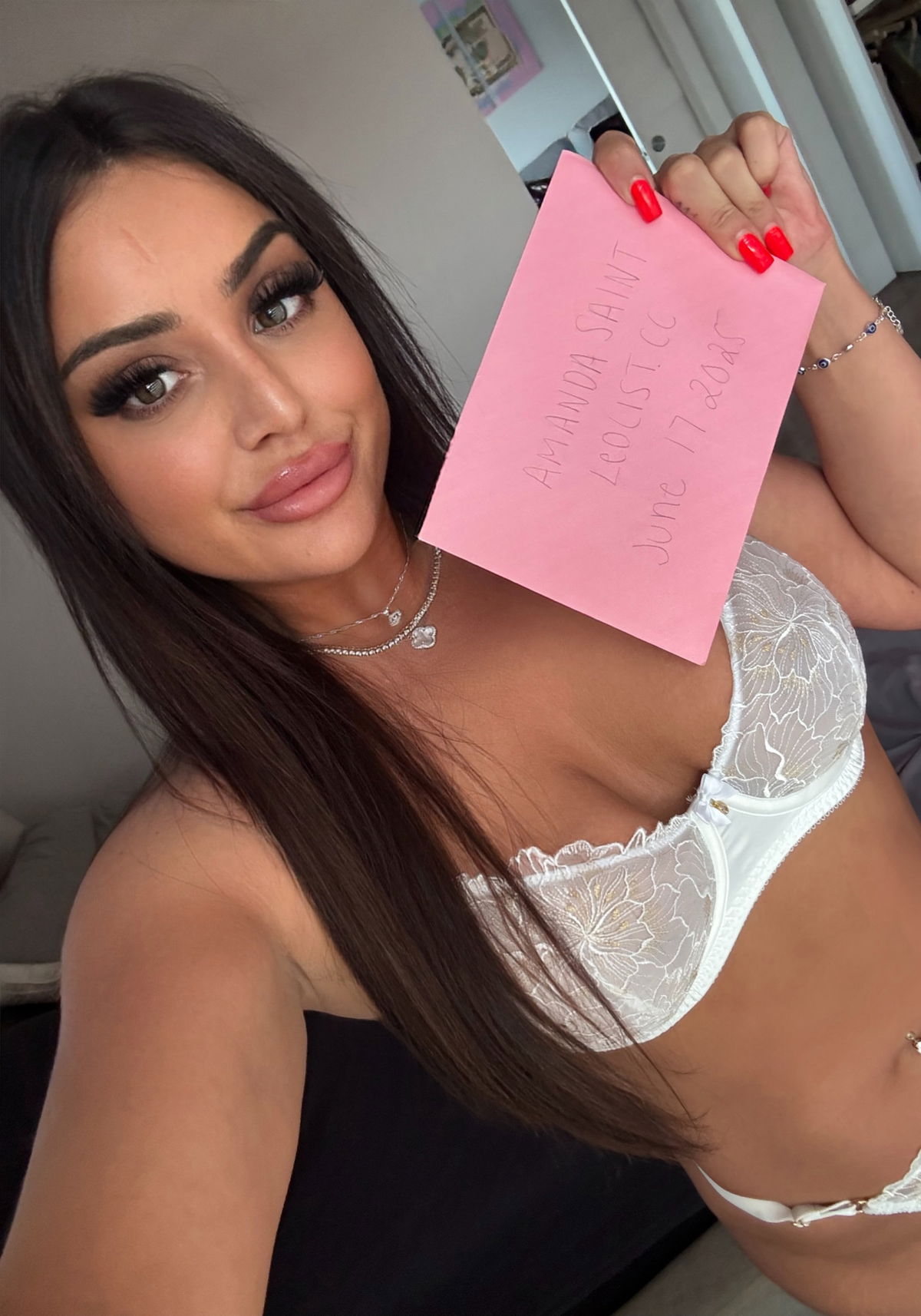 JolieAmandaLaval