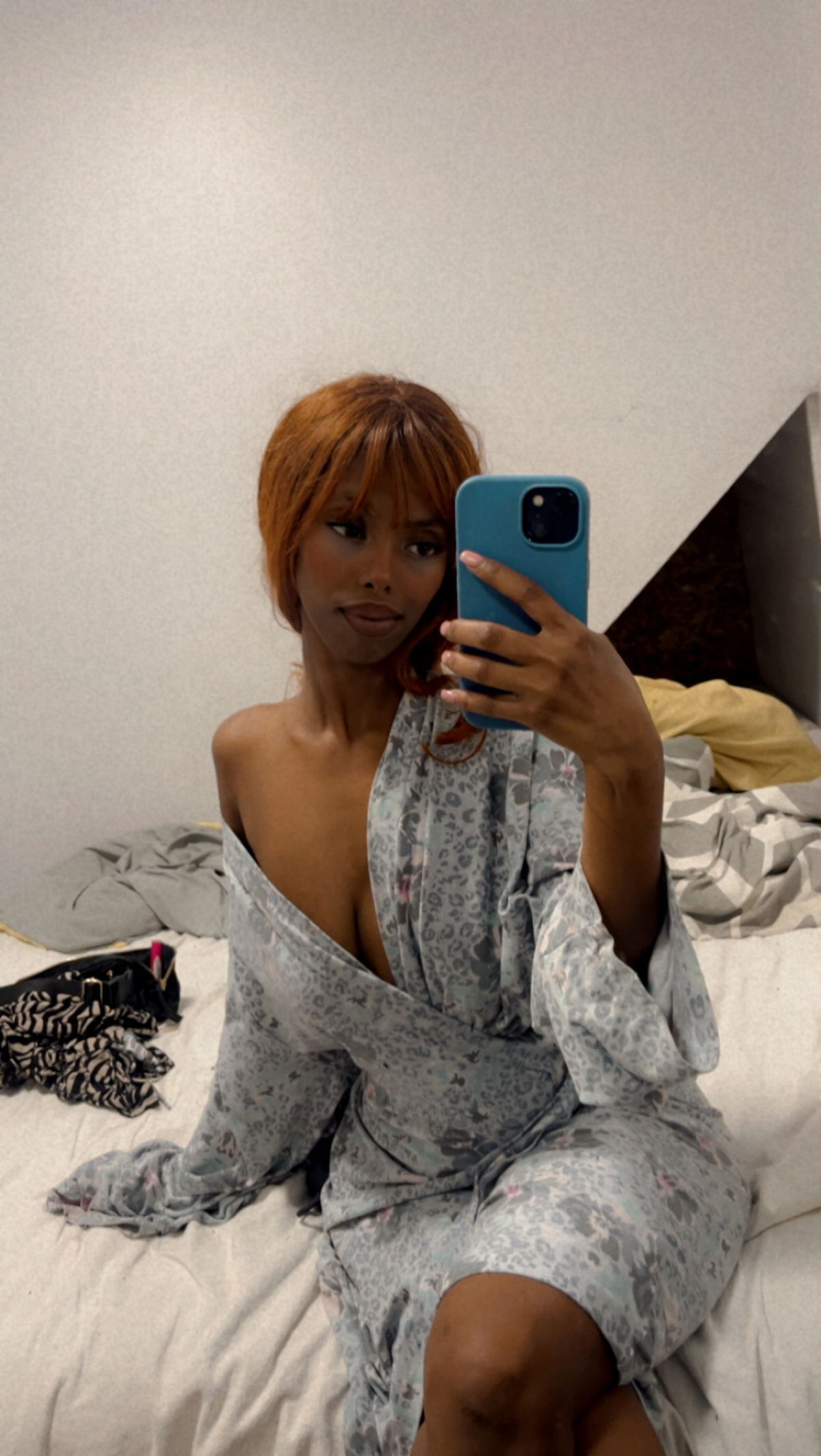 Lona