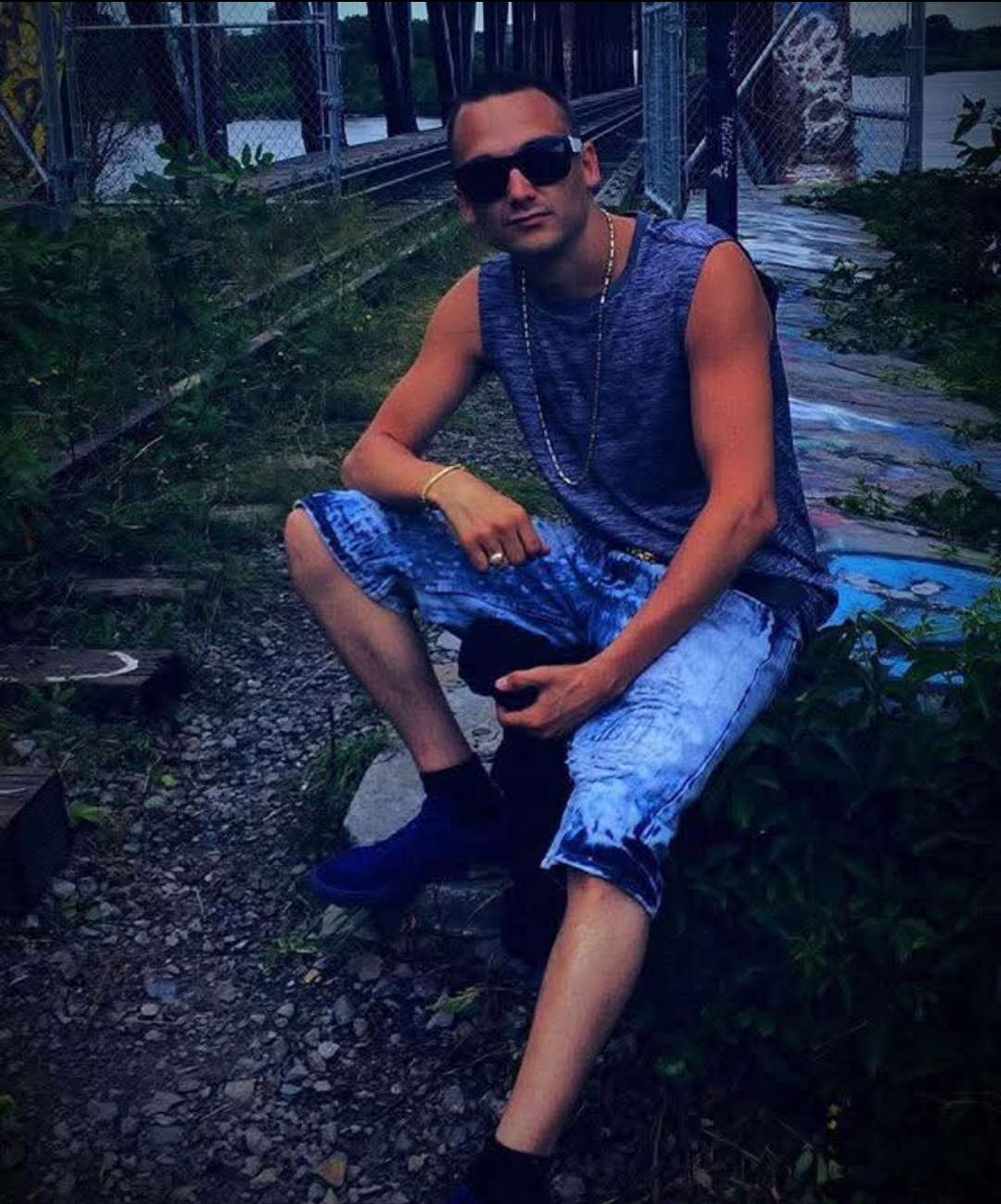 j0nath4n