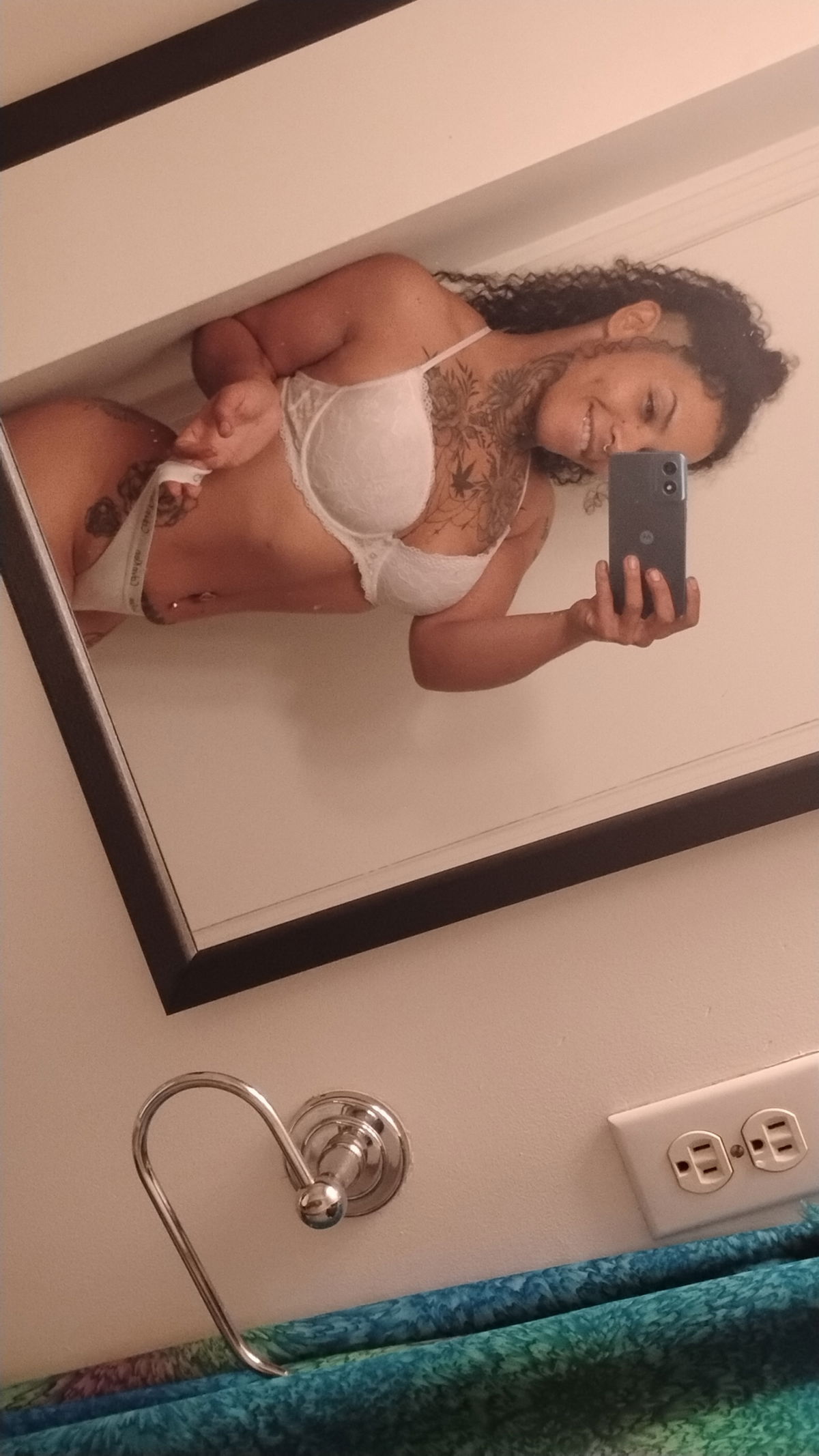 KaylaTHROATQUEENBlanco