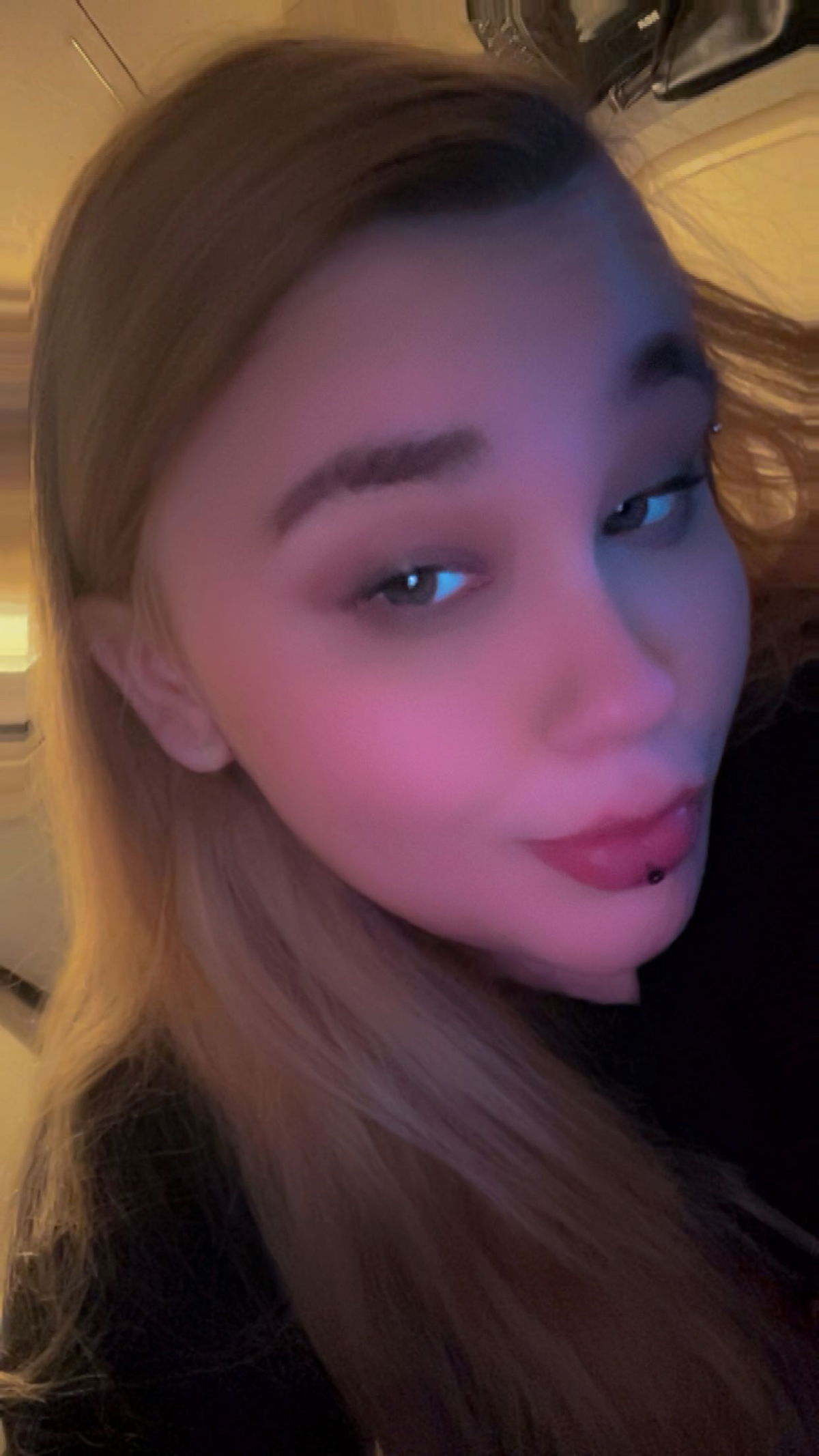 Blondasse23