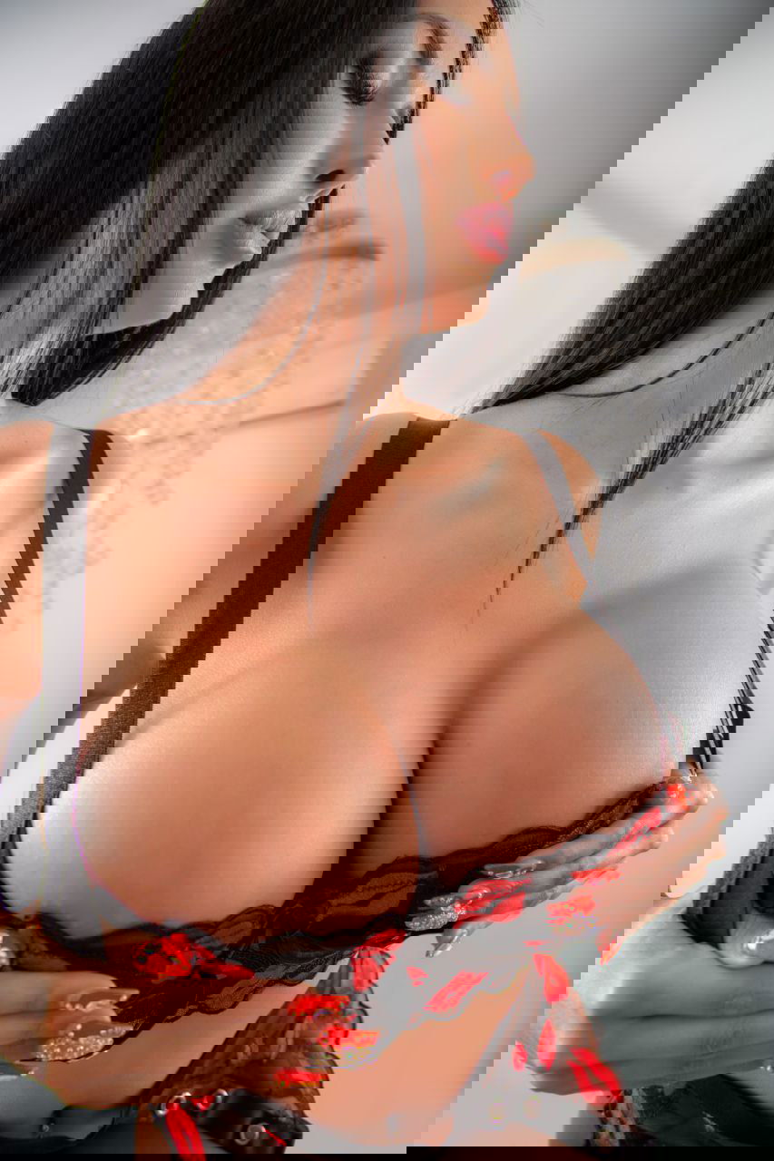 36DDDnympho