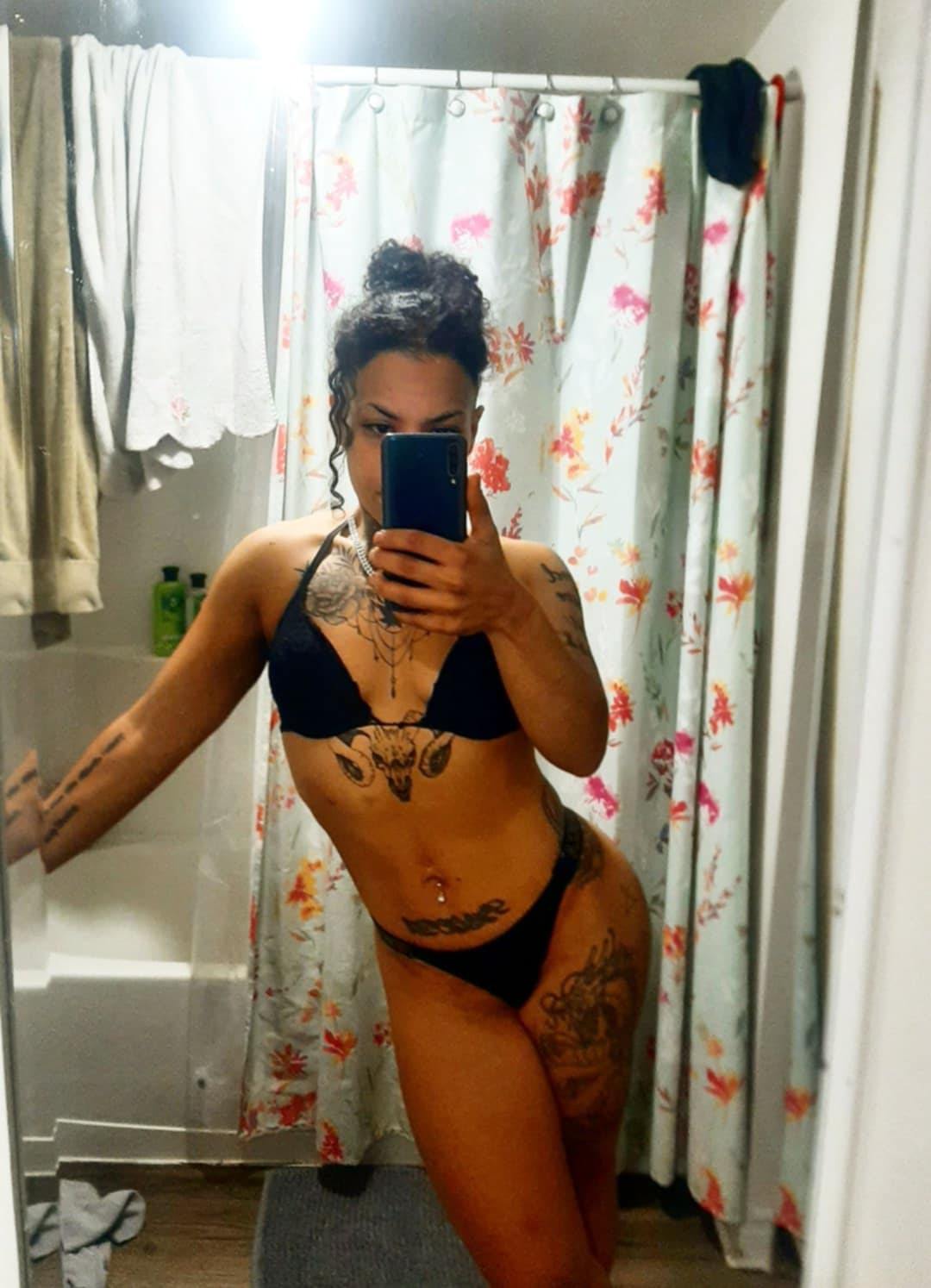 KaylaTHROATQUEENBlanco